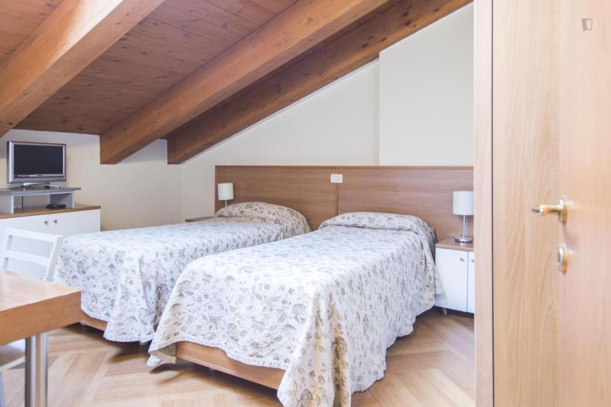 Residenza Carracci Lejlighedshotel Bologna Eksteriør billede